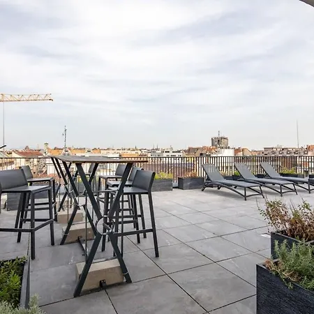 Rooftop Access - Balcony - -modern Βουδαπέστη