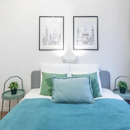 Rooftop Access - Balcony - -modern Apartman *