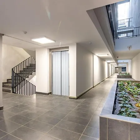 Rooftop Access - Balcony - -modern *