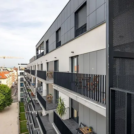 Rooftop Access - Balcony - -modern Apartman Budapest