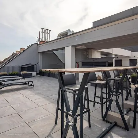 Apartman Rooftop Access - Balcony - -modern